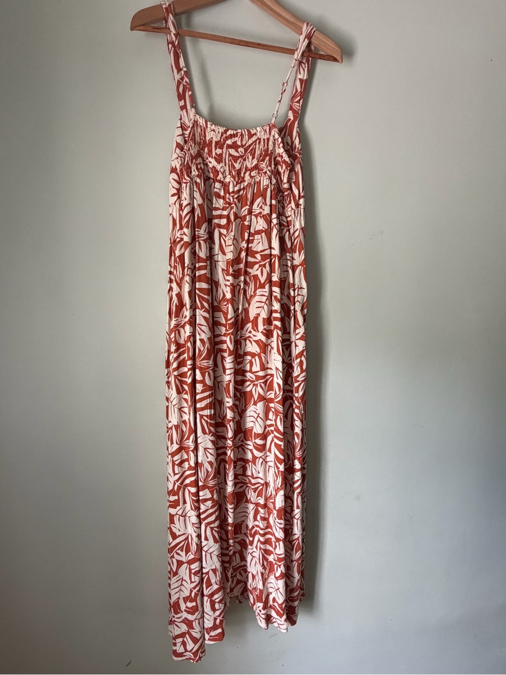 Bécool Tropical Leaf Print Smocked Maxi Dress Orange Cream Size Large - Picture 8 of 9